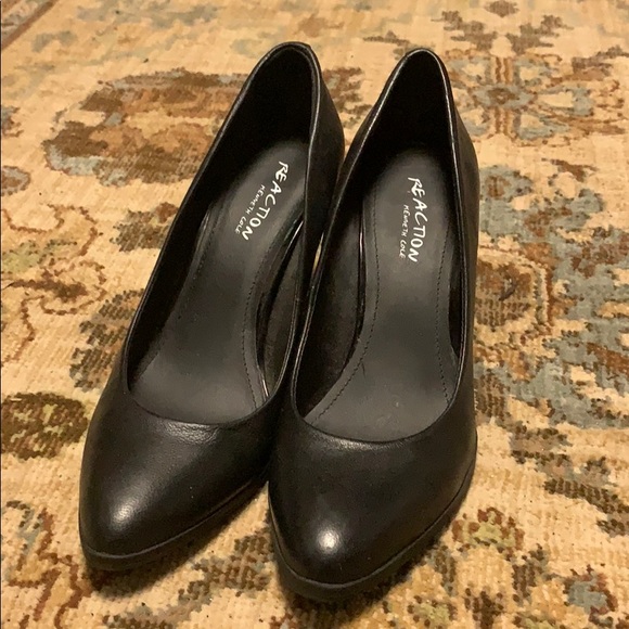 Reaction Kenneth Cole Chic black heels - Picture 2 of 4